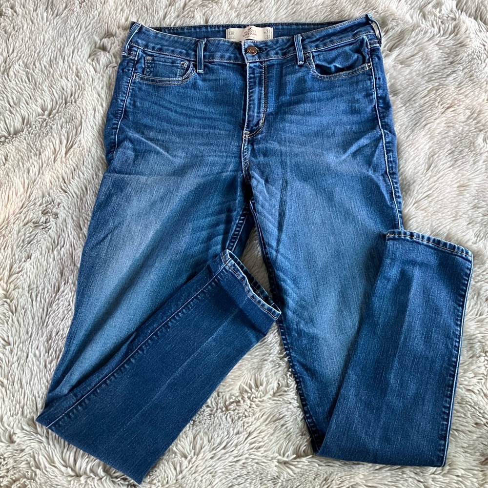Hollister juniors size 13 super skinny jeans